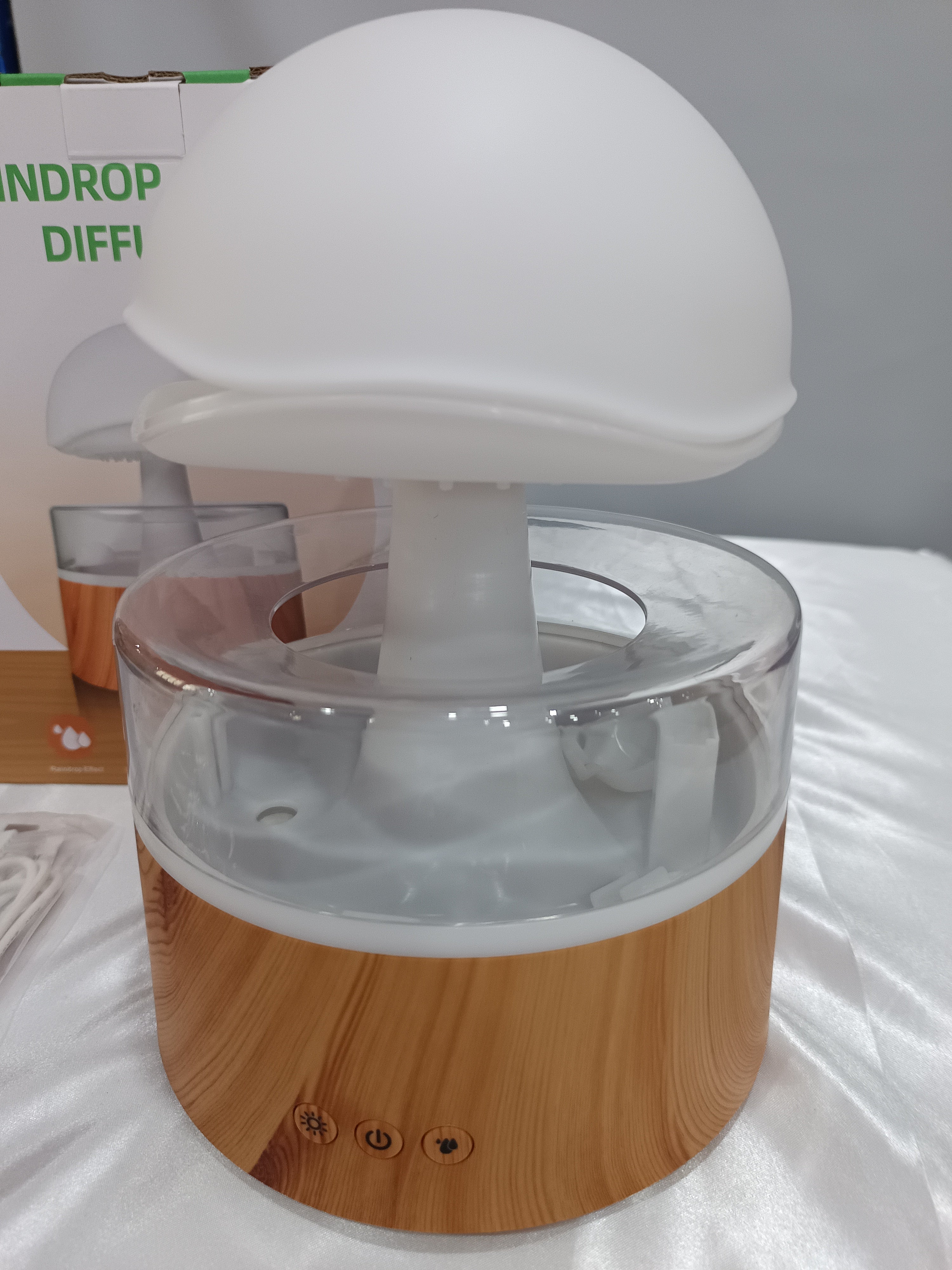 The Cloud Diffuser — Rain Cloud Aromatherapy Humidifier | AUREVIE